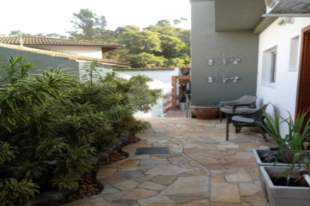 Casa à venda com 3 quartos, sendo 1 suíte, no condomínio Bosque de Grevilea, Vinhedo - SP