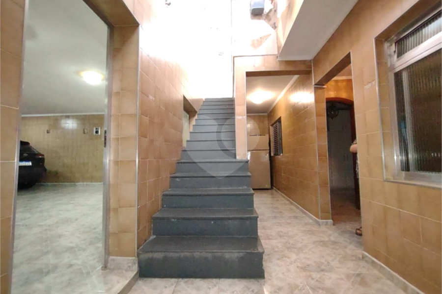 Casa à venda com 3 quartos, sendo 1 suíte, no condomínio Vila Paiva, São Paulo - SP