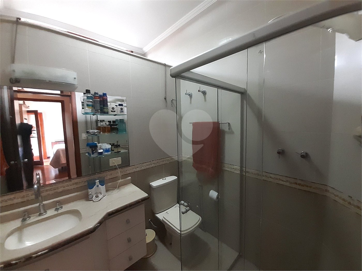 Casa à venda com 4 quartos, sendo 2 suítes,  em Jardim Floresta, São Paulo, SP