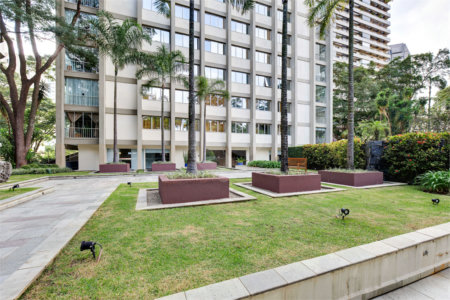 Apartamento à venda com 3 quartos, sendo 2 suítes,  em Alto da Boa Vista, São Paulo, SP