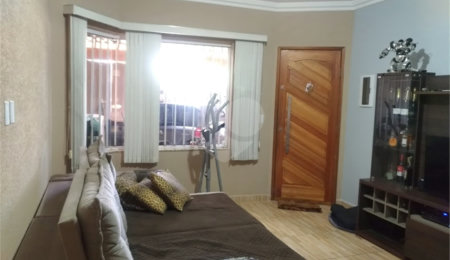 Casa Térrea à venda com 3 quartos, sendo 1 suíte,  em Nova Cerejeira, Atibaia, SP