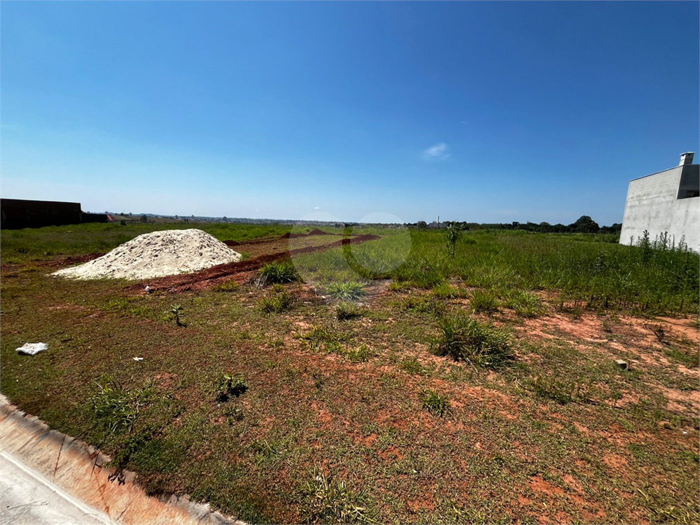 Terreno à venda com 3 quartos, sendo 1 suíte,  em Parque Itapê, Itapetininga, SP