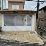 Sobrado à venda com 3 quartos, sendo 1 suíte, em Jardim Las Vegas, Santo André, SP