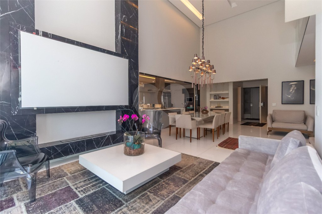 Apartamento à venda com 4 suítes em Campo Belo, São Paulo, SP
