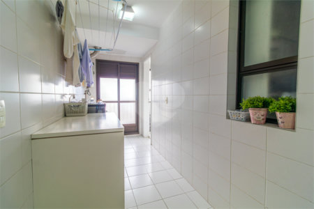 Apartamento à venda com 3 suítes em Chácara Santo Antônio, São Paulo, SP