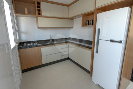 Casa à venda com 3 quartos, sendo 1 suíte, no condomínio Residencial Américo de Figueiredo, Sorocaba - SP