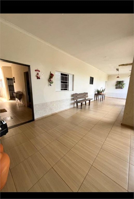 Casa à venda com 5 quartos, sendo 3 suítes,  em Jardim Novo Aeroporto, Três Lagoas, MS