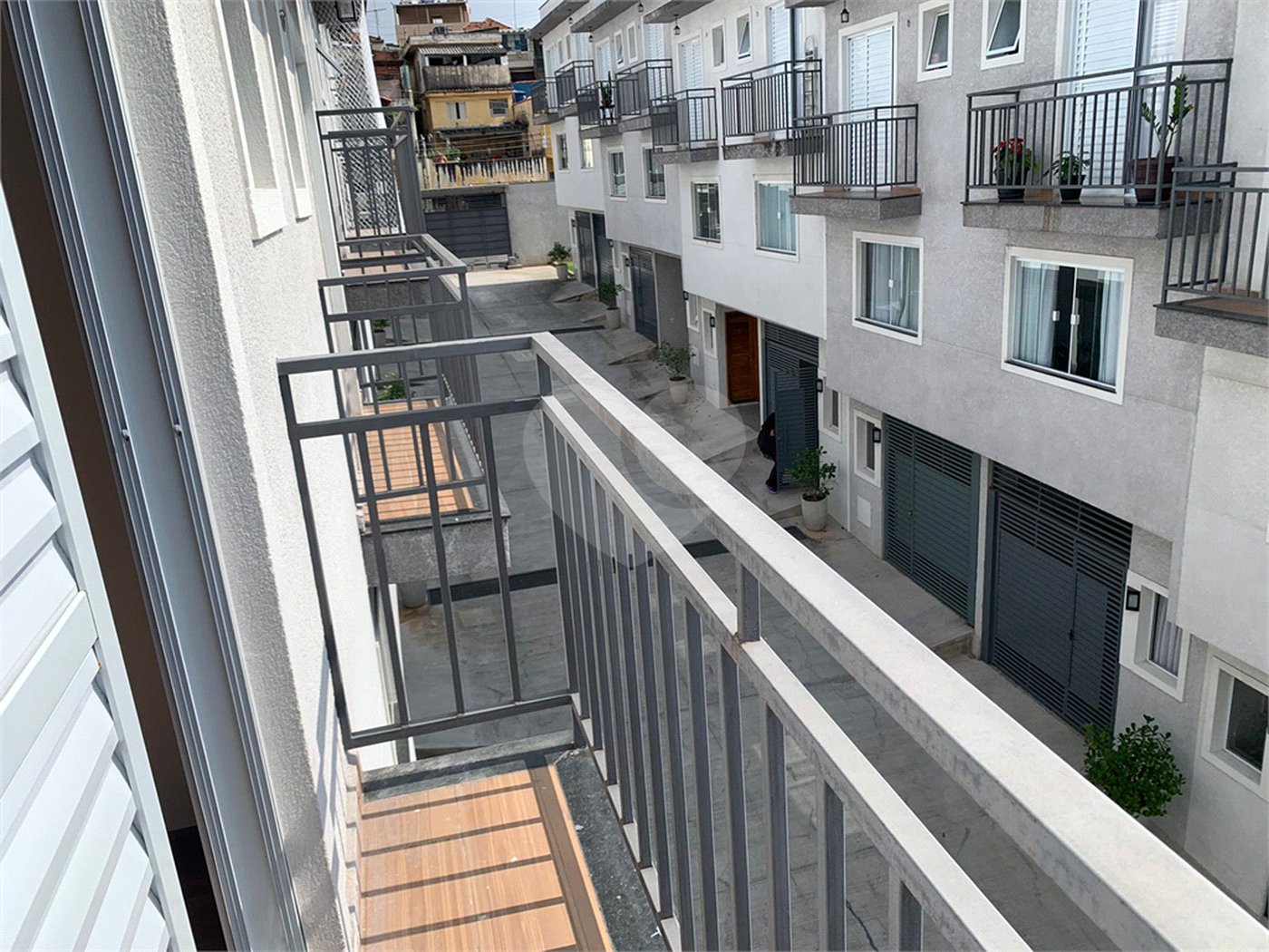 Casa à venda com 2 suítes no condomínio Residencial Napoles, São Paulo - SP