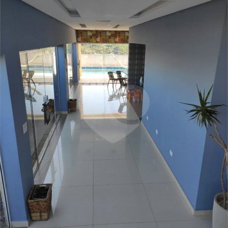 Casa à venda com 4 quartos, sendo 3 suítes,  no condomínio Aruã Brisas II, Mogi das Cruzes - SP