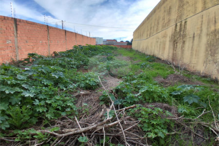 Terreno à venda em Vila Nastri, Itapetininga, SP