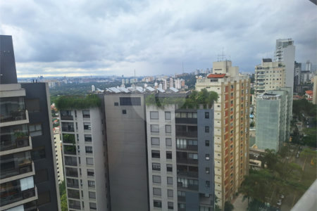 Apartamento à venda com 3 suítes em Sumarezinho, São Paulo, SP