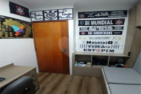 Casa à venda com 3 quartos, sendo 1 suíte, no condomínio Residencial Doutor Emanuel Dias, São Paulo - SP