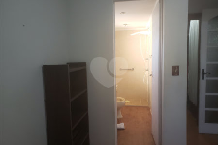 Apartamento à venda com 2 quartos, sendo 1 suíte, em Jardim Marajoara, São Paulo, SP