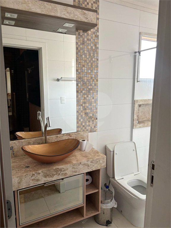 Casa à venda com 3 quartos, sendo 1 suíte, no condomínio Recanto das Araucárias, Suzano - SP