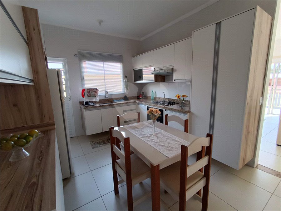 Casa à venda com 3 quartos, sendo 1 suíte,  em Loteamento Jardim do Sol (mailasqui), São Roque, SP