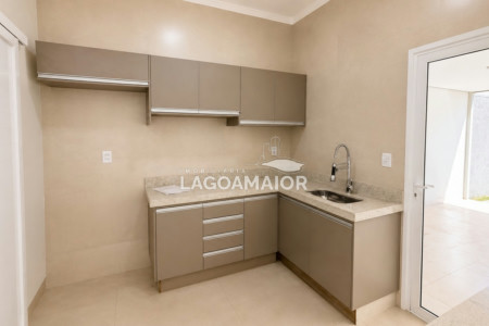 Casa à venda com 3 quartos, sendo 1 suíte,  em Jardim dos Ipês, Três Lagoas, MS