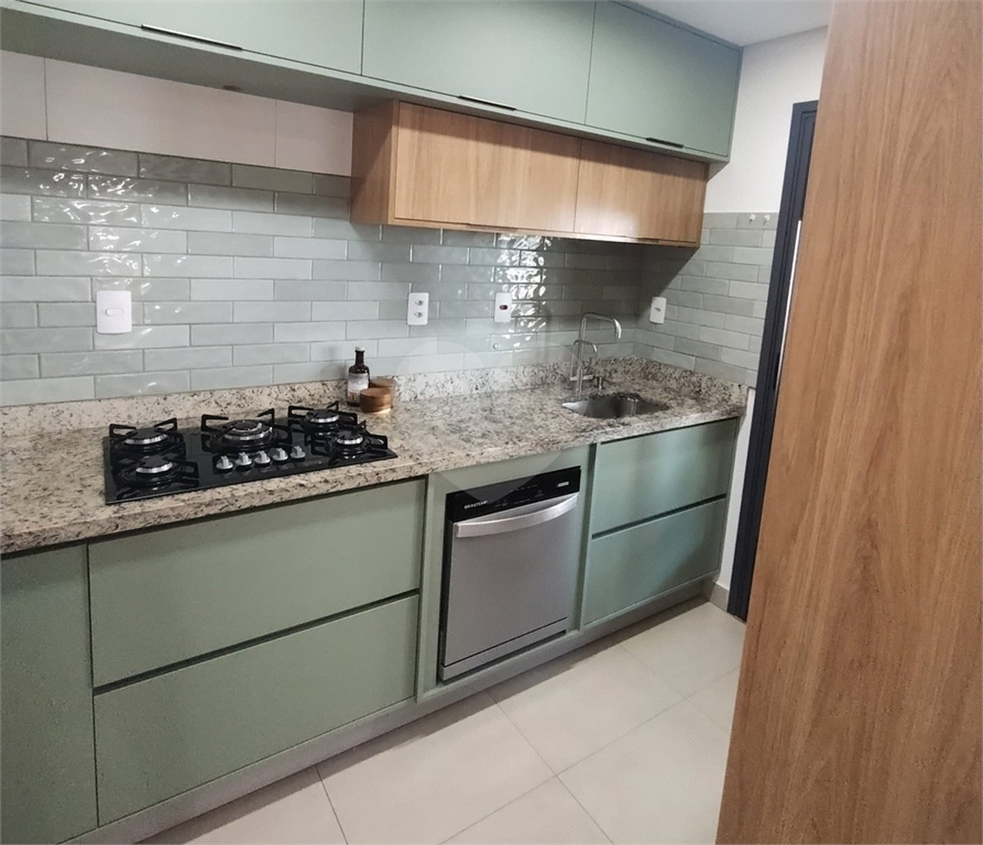 Apartamento à venda com 3 quartos, sendo 1 suíte, em Parque Campolim, Sorocaba, SP
