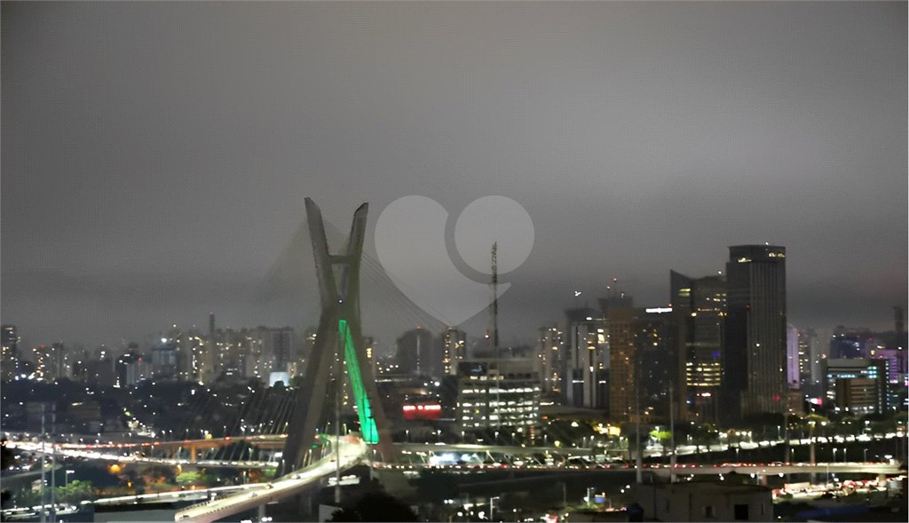 Apartamento à venda com 4 quartos, sendo 3 suítes,  em Real Parque, São Paulo, SP