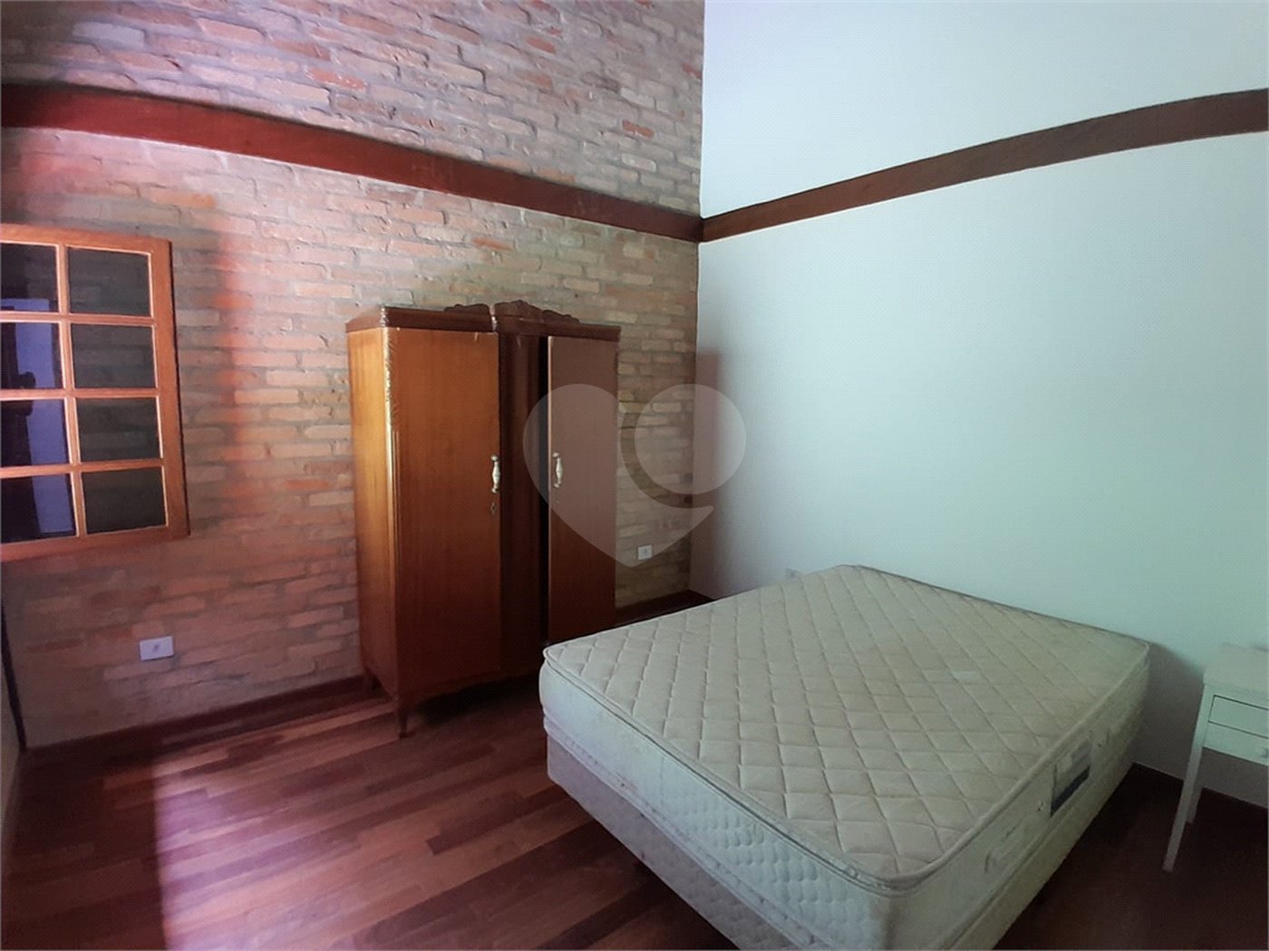 Casa à venda com 3 quartos, sendo 1 suíte, no condomínio Sausalito, Mairiporã - SP