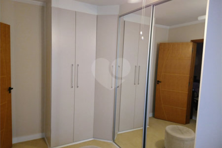 Casa à venda com 3 quartos, sendo 1 suíte, em Parque Vitória, São Paulo, SP