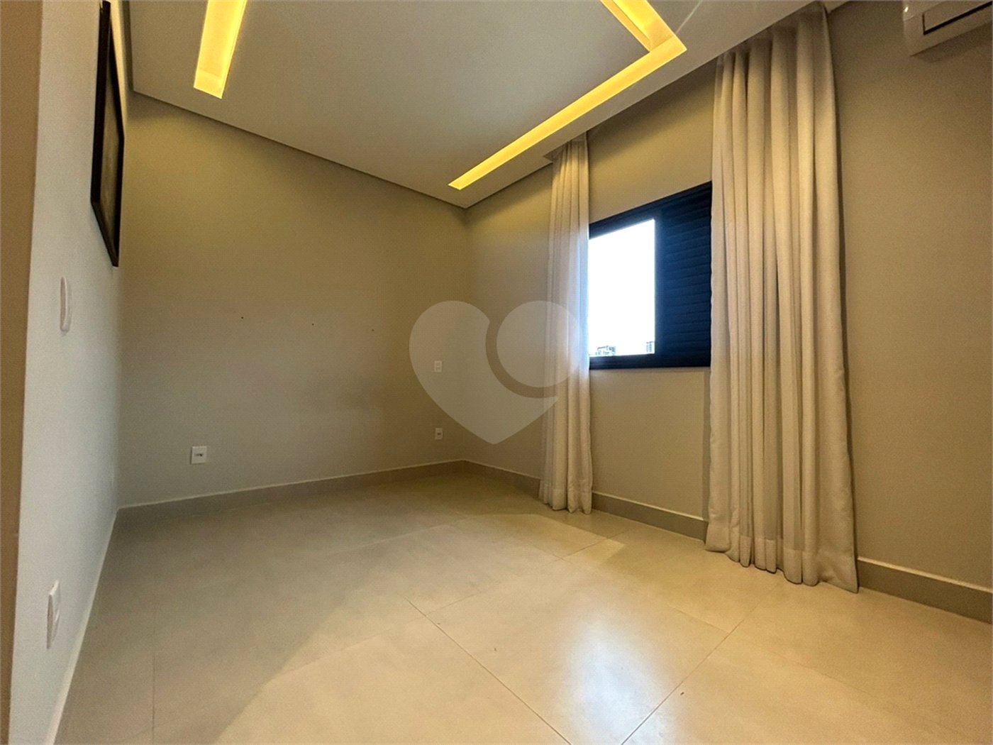 Casa à venda com 3 suítes no condomínio Lago da Boa Vista, Sorocaba - SP
