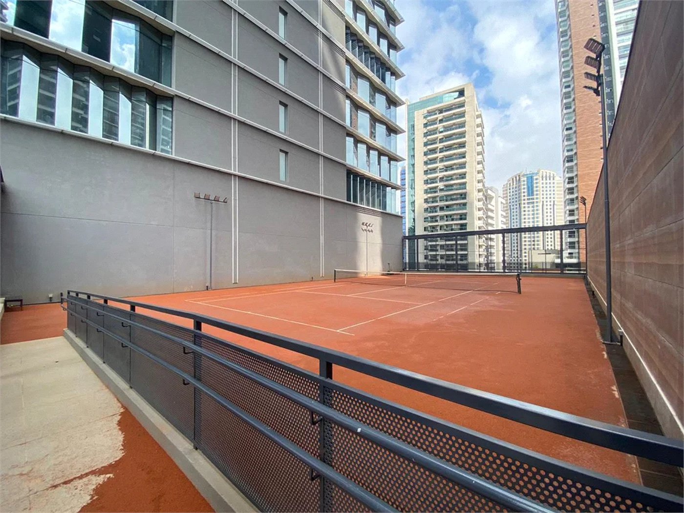 Apartamento à venda com 3 suítes em Jardim das Acácias, São Paulo, SP