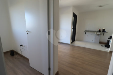 Apartamento à venda com 3 quartos, sendo 1 suíte, em Vila Anastácio, São Paulo, SP