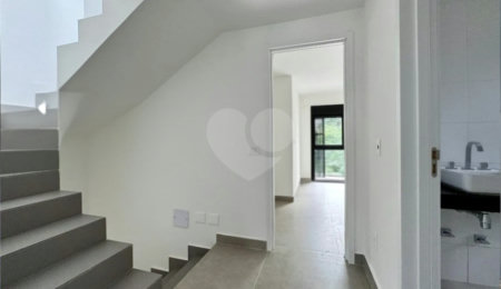 Casa à venda com 3 quartos, sendo 1 suíte,  no condomínio : Cube XL Vila Madalena, São Paulo - SP