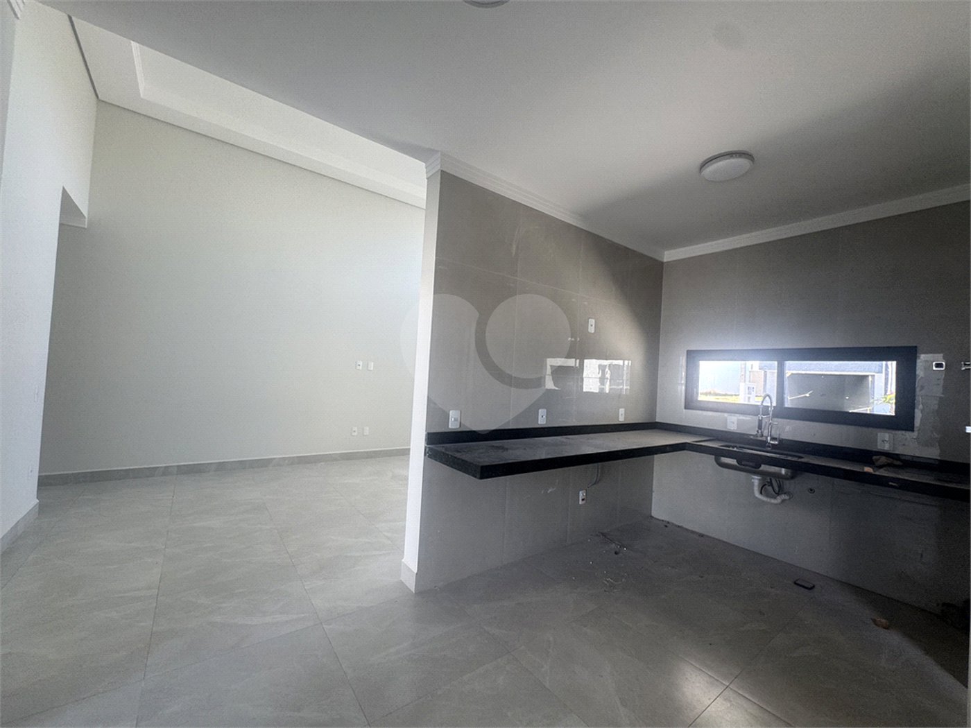 Casa à venda com 3 quartos, sendo 1 suíte, no condomínio Residencial Villagio Wanel, Sorocaba - SP