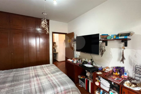 Casa à venda com 5 quartos, sendo 2 suítes,  no condomínio Village D'avignon, Sorocaba - SP