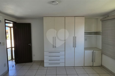 Casa à venda com 7 quartos, sendo 4 suítes,  em Praia Rasa, Armação dos Búzios, RJ
