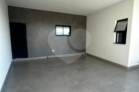 Casa à venda com 2 quartos, sendo 1 suíte,  no condomínio Residencial Parque Imperial, Salto - SP