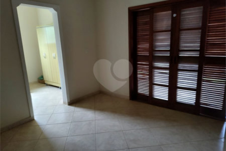 Chácara à venda com 3 quartos, sendo 1 suíte, em Bairro do Machadinho, Angatuba, SP