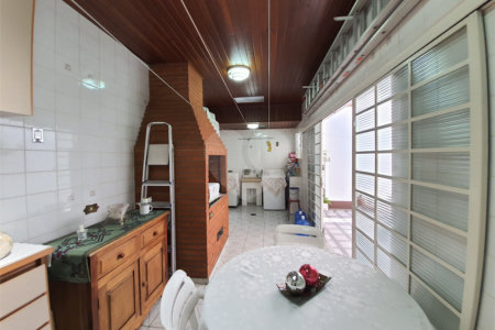 Sobrado à venda com 3 quartos, sendo 1 suíte,  em Jardim Rizzo, São Paulo, SP