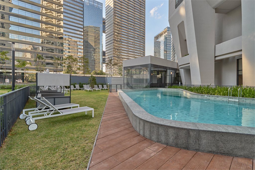 Apartamento à venda com 4 suítes em Chácara Santo Antônio, São Paulo, SP