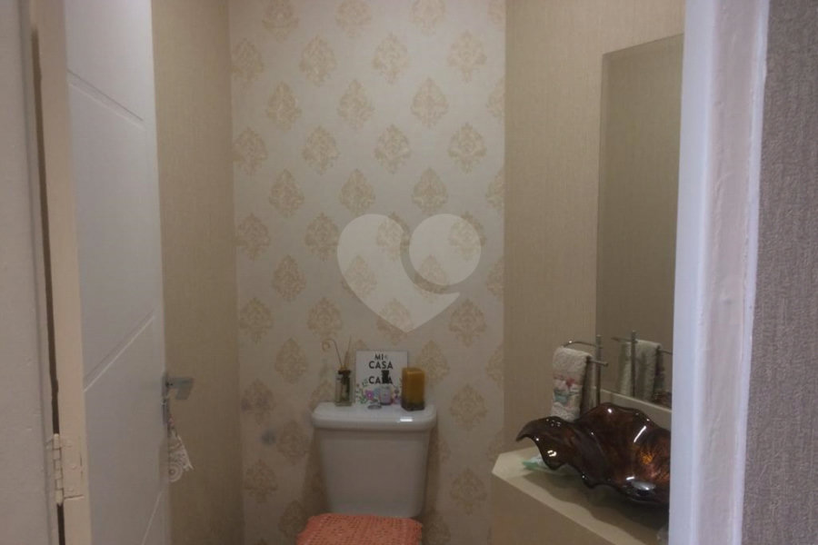 Casa à venda com 4 quartos, sendo 3 suítes, em Santana, São Paulo, SP