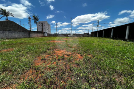 Terreno à venda em Vila Carolina, Itapetininga, SP