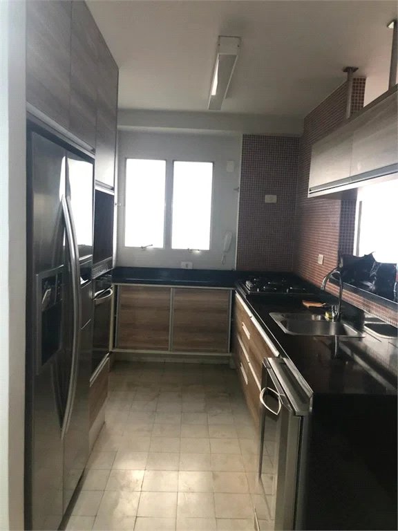 Sala à venda em Vila Suzana, São Paulo, SP
