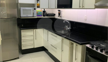 Apartamento à venda com 3 quartos em República, São Paulo, SP