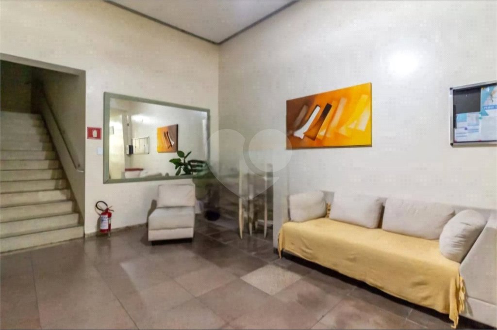 Apartamento espaçoso próximo ao Metrô Santa Cecília com forte potencial de valorização
