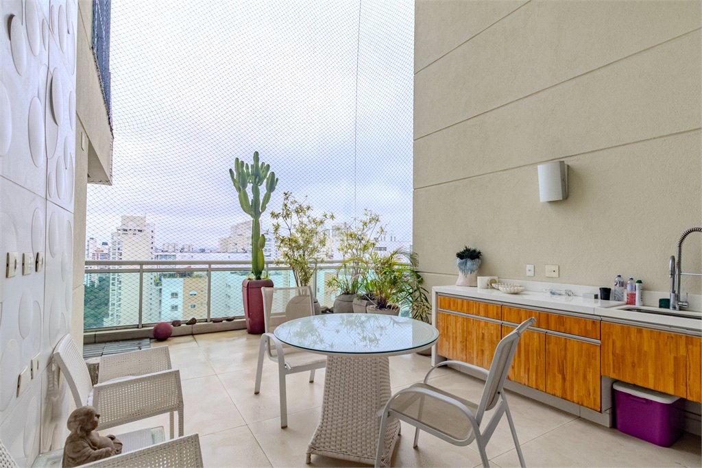 Apartamento à venda com 4 suítes em Campo Belo, São Paulo, SP