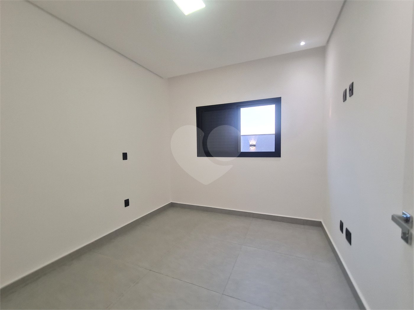 Casa à venda com 3 quartos, sendo 1 suíte, no condomínio Reserva Ipanema I, Sorocaba - SP