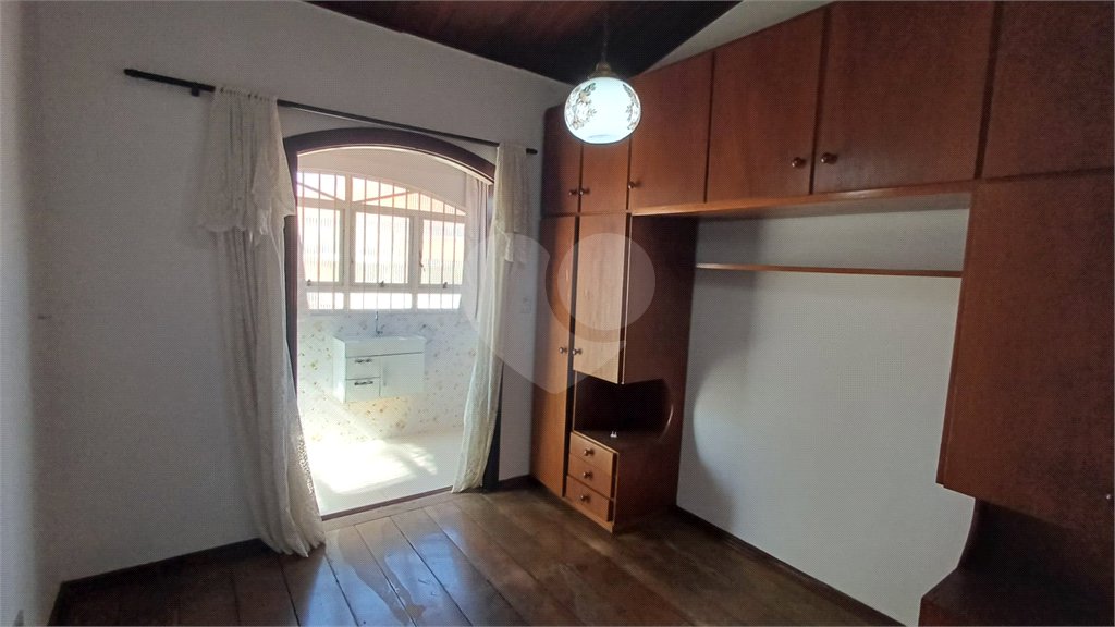 Sobrado à venda com 5 quartos, sendo 2 suítes,  em Parque Continental, São Paulo, SP