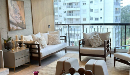 Apartamento à venda com 3 quartos, sendo 1 suíte,  em Jardim Paulista, São Paulo, SP