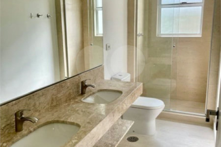 Apartamento à venda ou para alugar com 3 quartos, sendo 1 suíte, em Itaim Bibi, São Paulo, SP