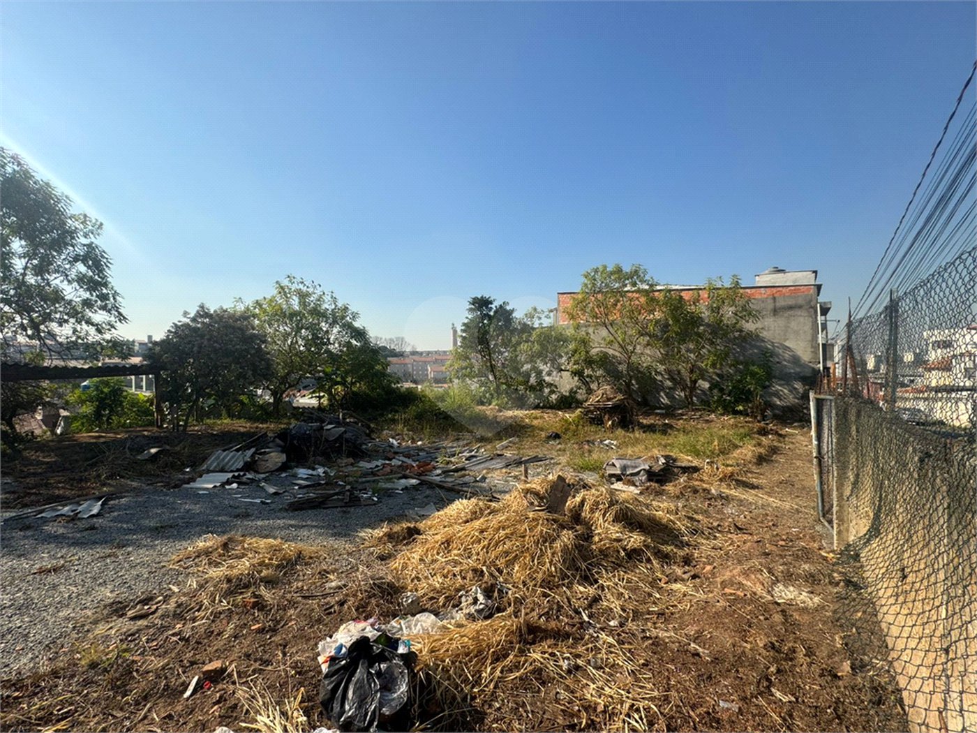 Terreno à venda em Vila Itapoan, Guarulhos, SP