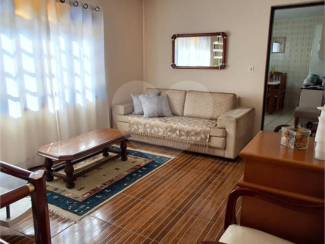 Casa à venda com 3 quartos em Jaraguá, São Paulo, SP
