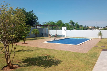 Casa à venda com 3 quartos, sendo 1 suíte,  no condomínio Village da Serra, Araçoiaba da Serra - SP