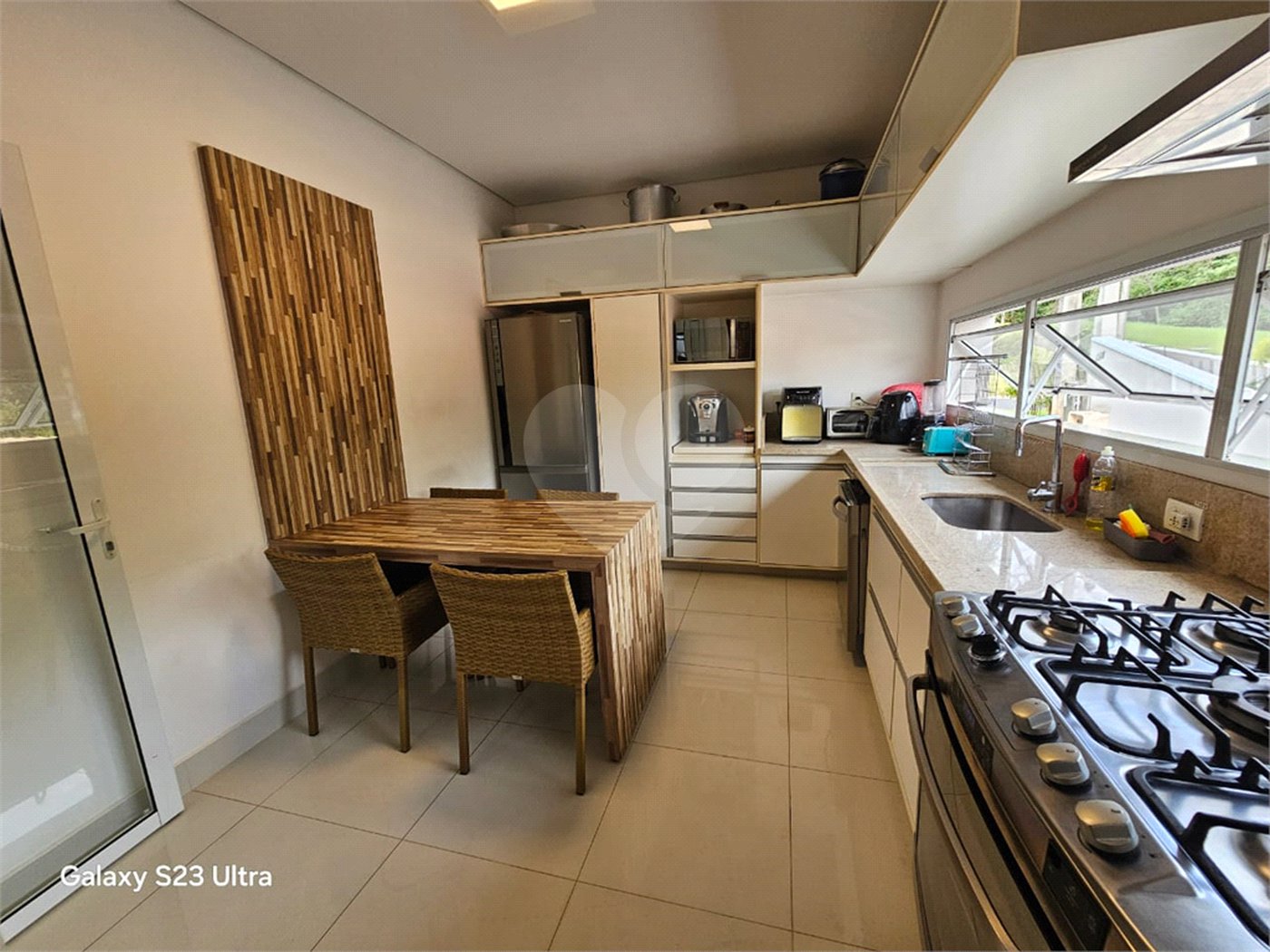 Casa à venda com 4 suítes no condomínio Vinhas da Vista Alegre - Lado Café, Vinhedo - SP