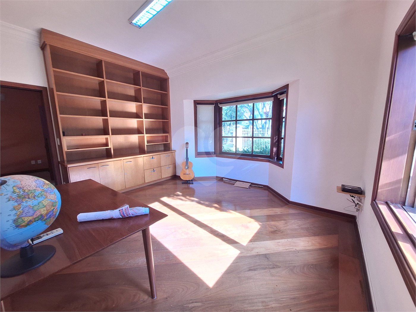 Casa à venda com 3 suítes no condomínio Chácaras do Lago, Vinhedo - SP